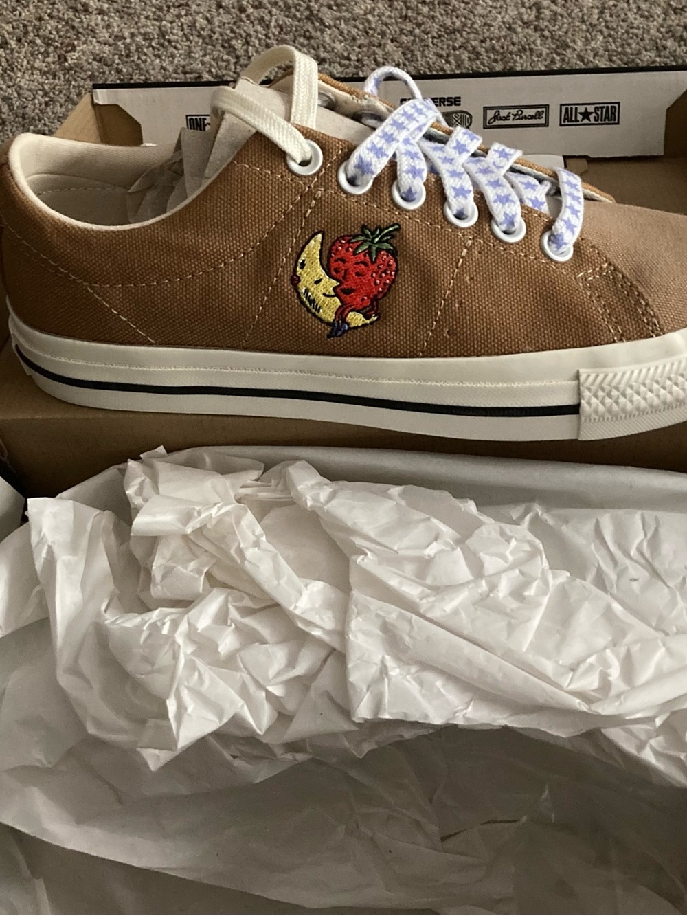 Converse Brown Low-Top Sneakers with Star-Pattern Laces - Women's 7.5